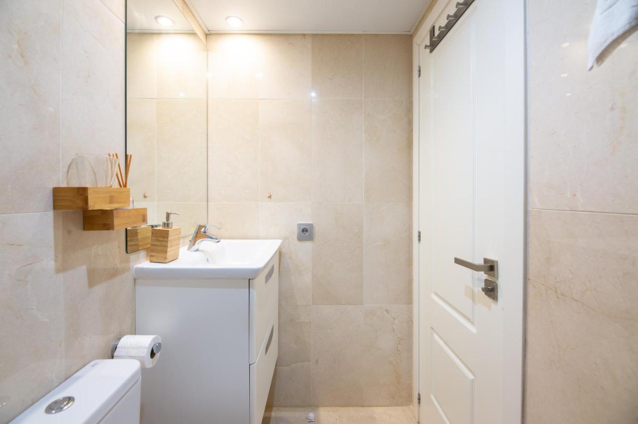 Modern Apartment Next To The Beach, Pets Friendly Benalmadena Exterior photo